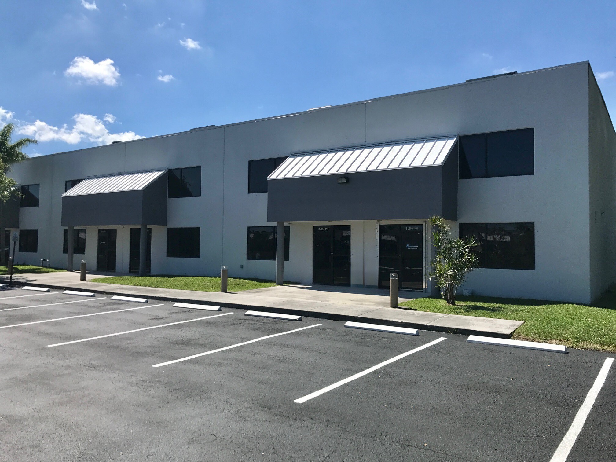 3931 SW 47th Ave, Davie, FL à louer Photo de l’immeuble– Image 1 sur 3