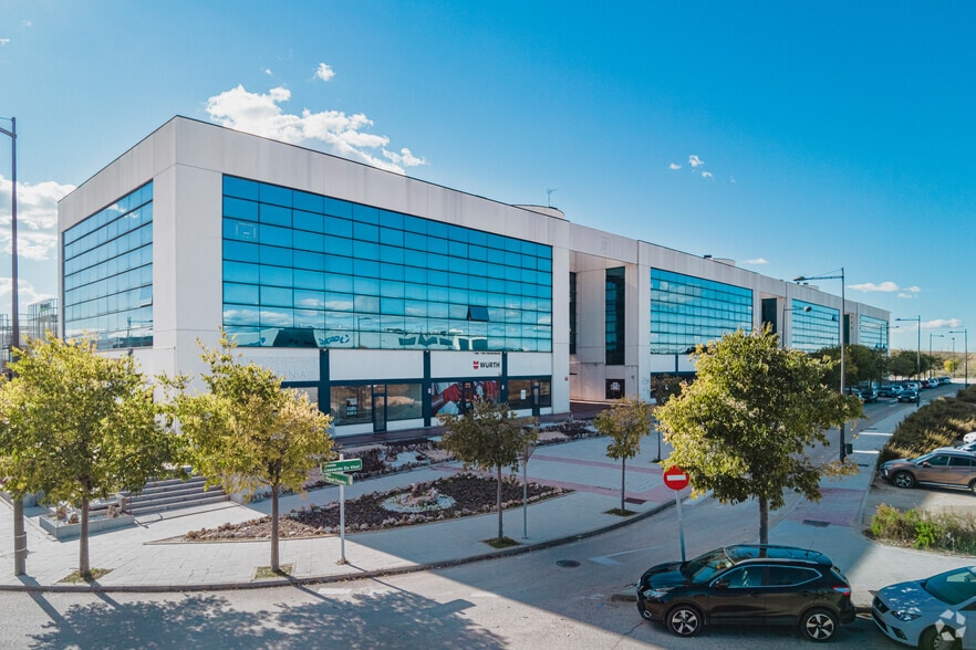 Bureau dans Getafe, Madrid à vendre - Photo principale – Image 1 sur 5