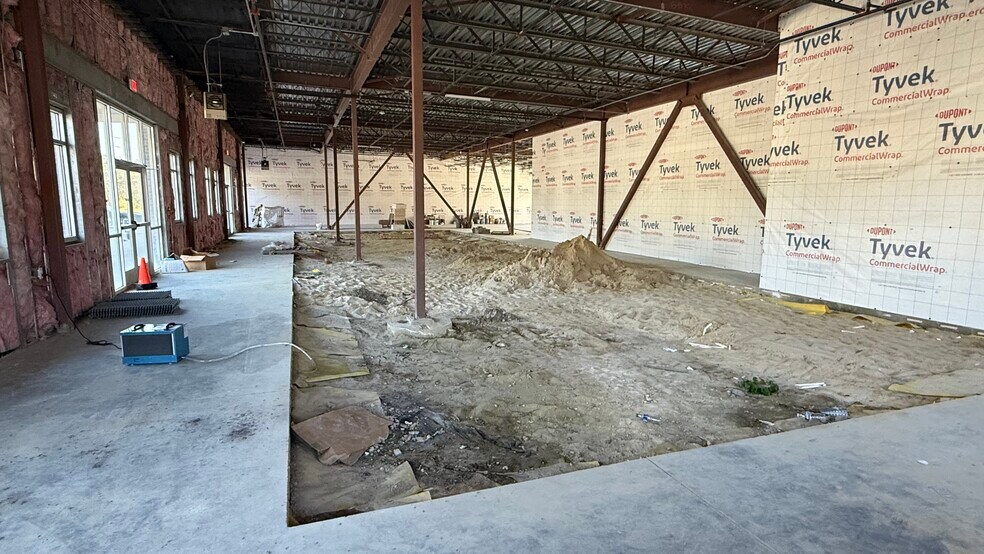 4845 Main St, Zachary, LA à louer - Photo de l’immeuble – Image 2 sur 9