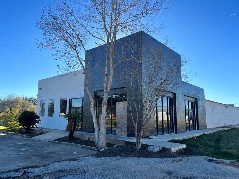 1011 FM 359 Rd, Richmond, TX à louer - Photo de l’immeuble – Image 2 sur 5