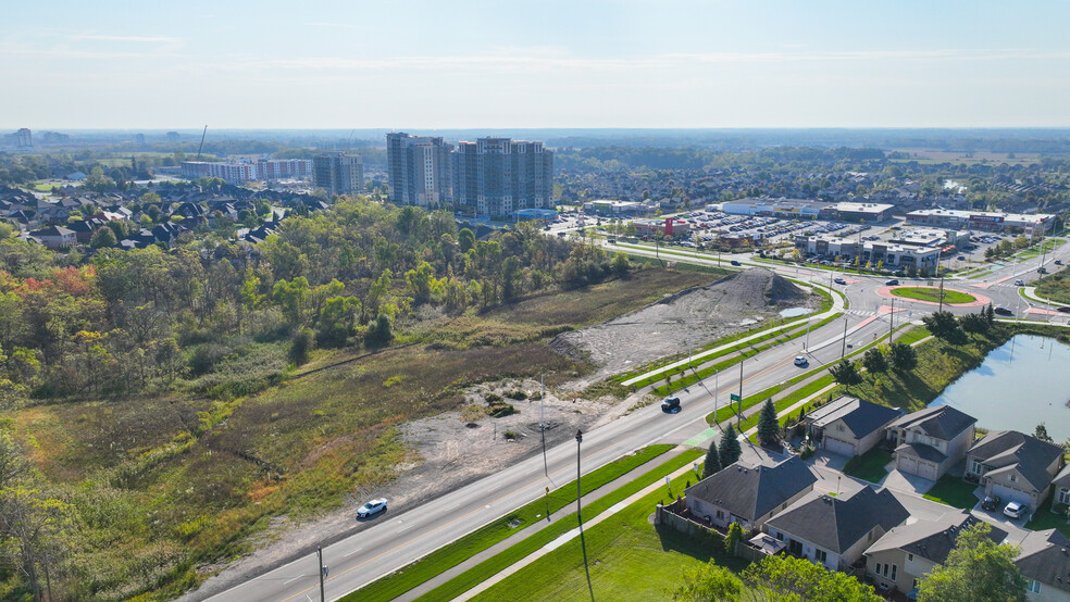 952 Southdale Rd E, London, ON à louer - Photo de l’immeuble – Image 3 sur 6