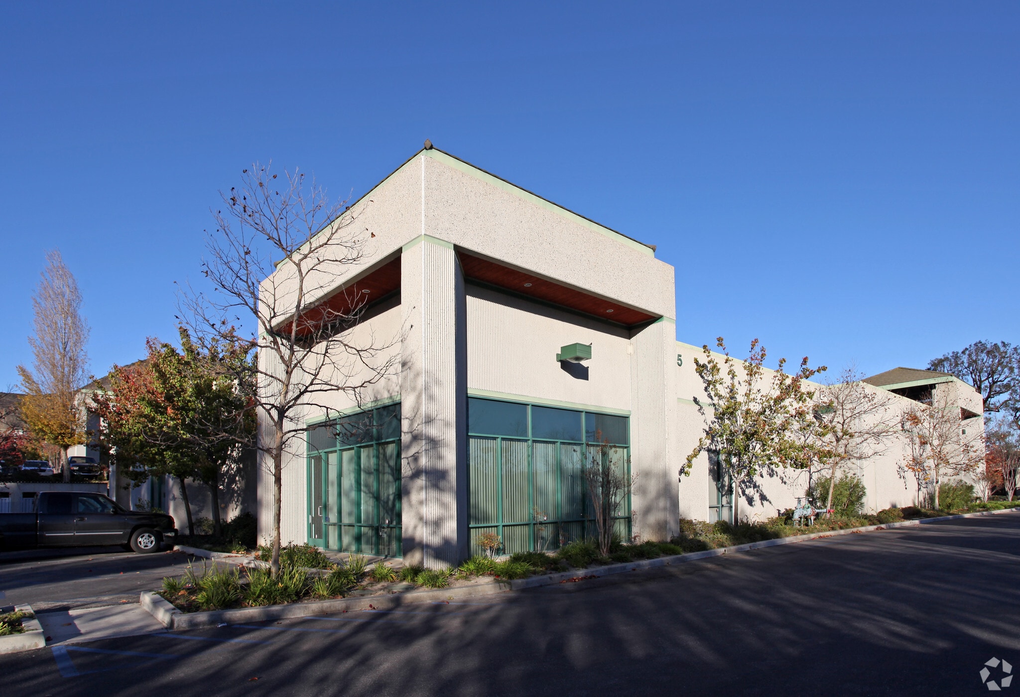 3555 Old Conejo Rd, Newbury Park, CA à louer Photo principale– Image 1 sur 4