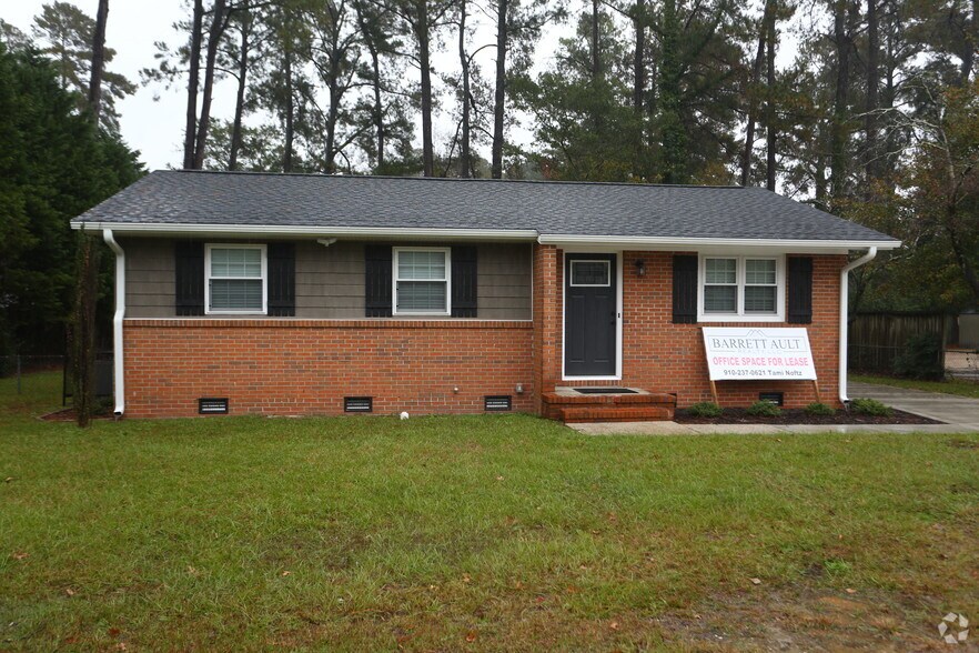 2005 Hope Mills Rd, Fayetteville, NC à louer - Photo de l’immeuble – Image 2 sur 4