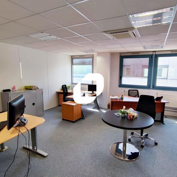 Bureau dans Fontenay-sous-Bois à louer - Photo intérieure – Image 2 sur 9