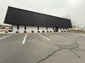 182 Commerce St, East Haven, CT à louer Photo intérieure– Image 2 sur 11