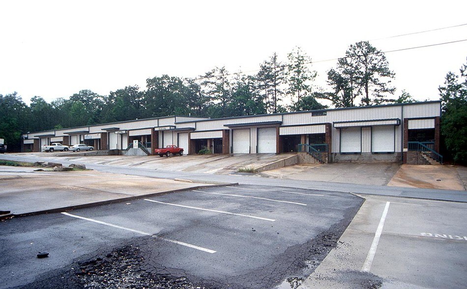 2910 Cole Ct, Norcross, GA à vendre - Photo de l’immeuble – Image 2 sur 42