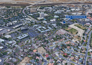 5001 E Commercenter Dr, Bakersfield, CA - VUE AÉRIENNE  vue de carte