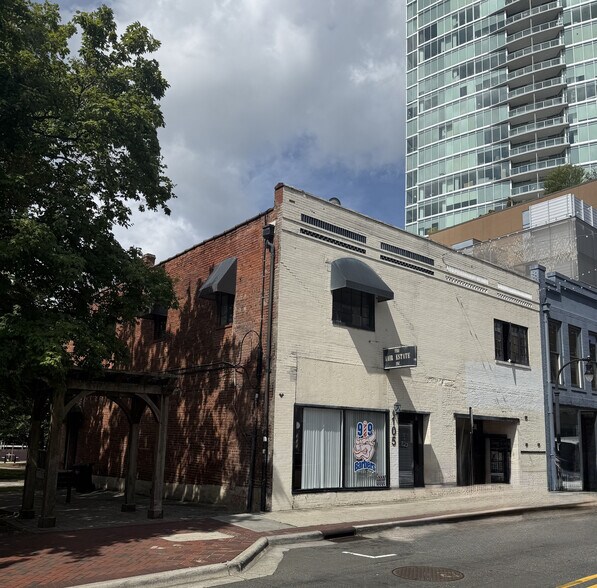 105 W Parrish St, Durham, NC à vendre - Photo de l’immeuble – Image 1 sur 4