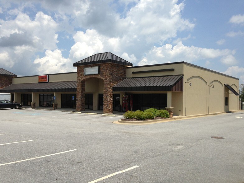 322 S Davis Rd, Lagrange, GA à louer - Photo principale – Image 1 sur 6
