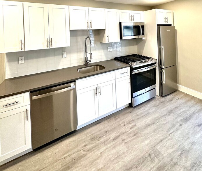 37-39 Maverick Sq, East Boston, MA à vendre - Photo de l’immeuble – Image 3 sur 3