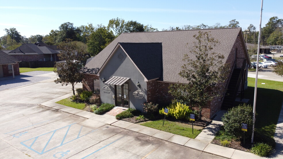 7696 Vincent Rd, Denham Springs, LA à vendre - Photo de l’immeuble – Image 3 sur 5