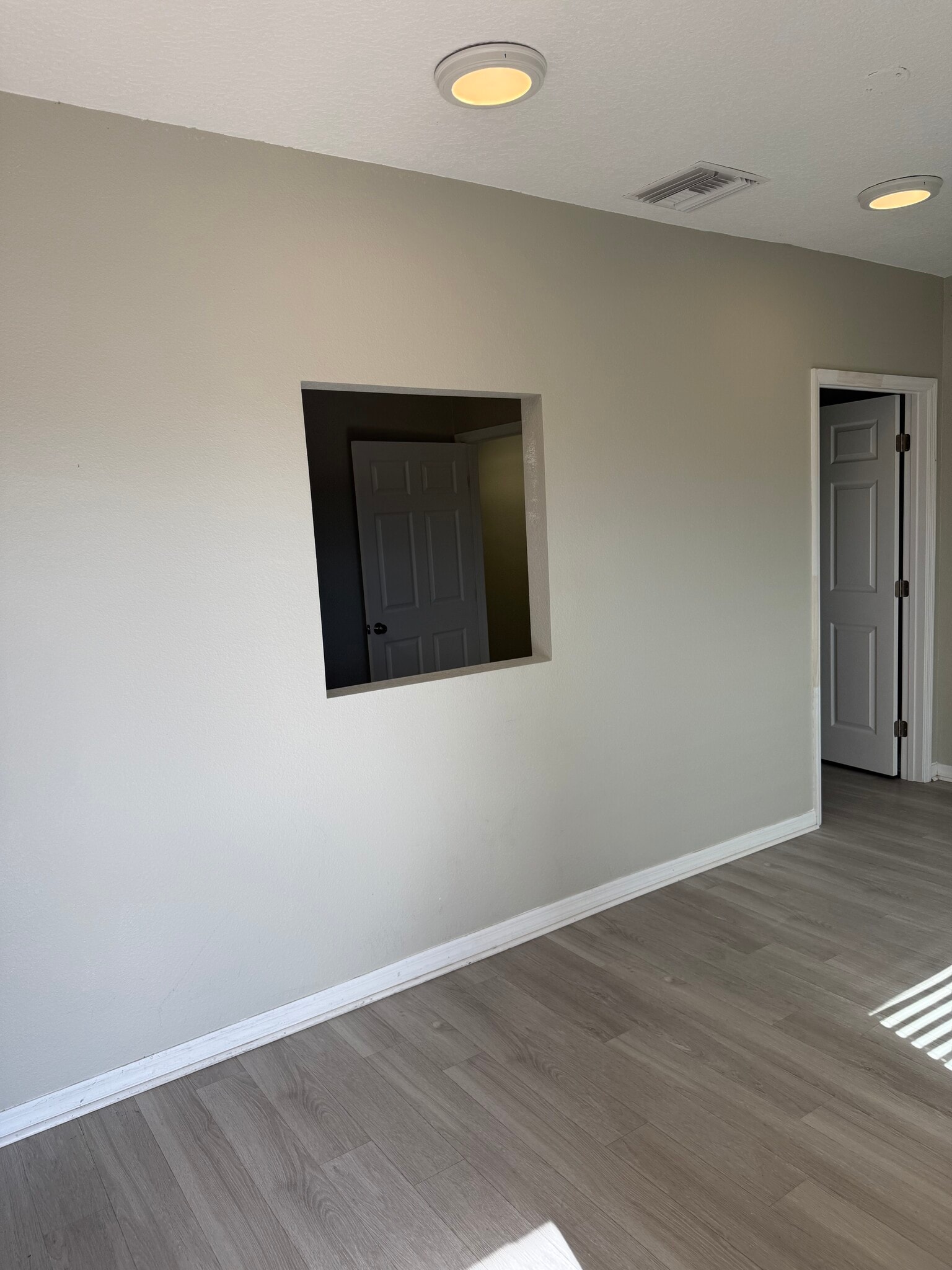 8229 Sr-52, Port Richey, FL à louer Photo intérieure– Image 1 sur 7