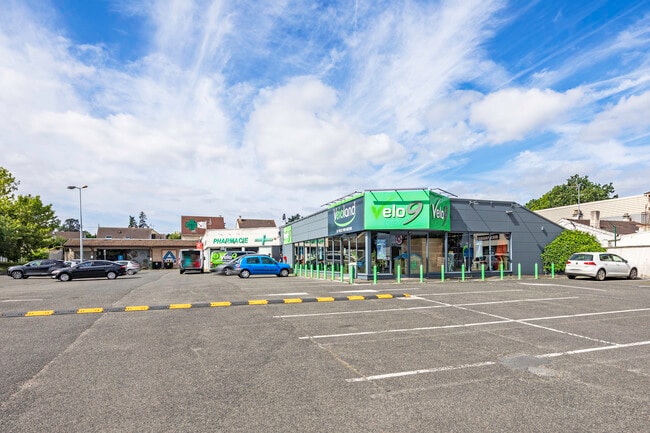 Plus de détails pour 147 Boulevard Victor Bordier, Montigny-lès-Cormeilles - Local commercial à vendre