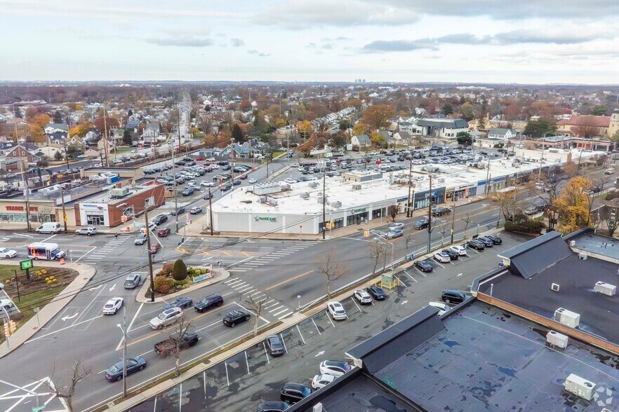 1320-1340 Broadway, Hewlett, NY à louer - Aérien – Image 2 sur 9