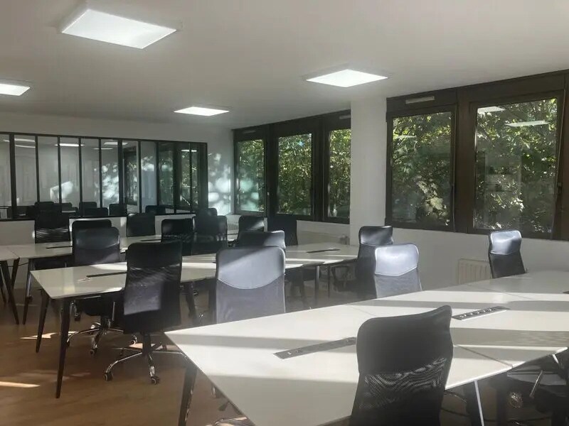 Bureau dans Paris à louer Photo de l’immeuble– Image 1 sur 12