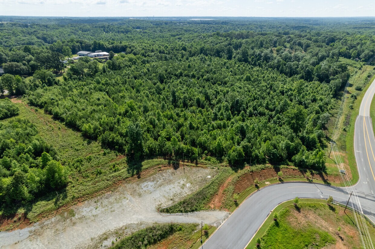 720 Distribution Way, Wellford, SC à vendre Photo principale– Image 1 sur 3