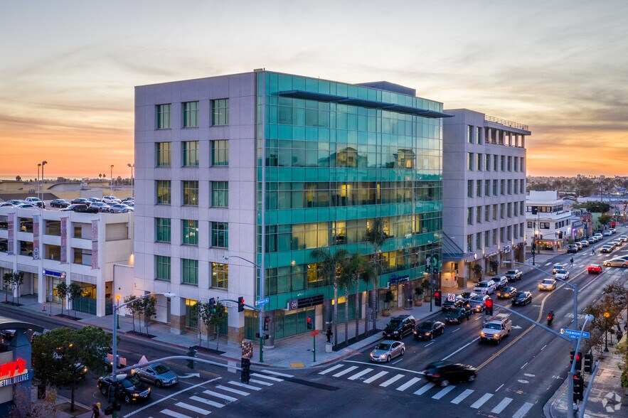 4305 University Ave, San Diego, CA à louer - Photo principale – Image 1 sur 5