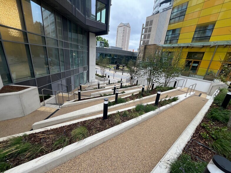 52 Marsh Wall, Londres à louer - Photo de l’immeuble – Image 2 sur 8