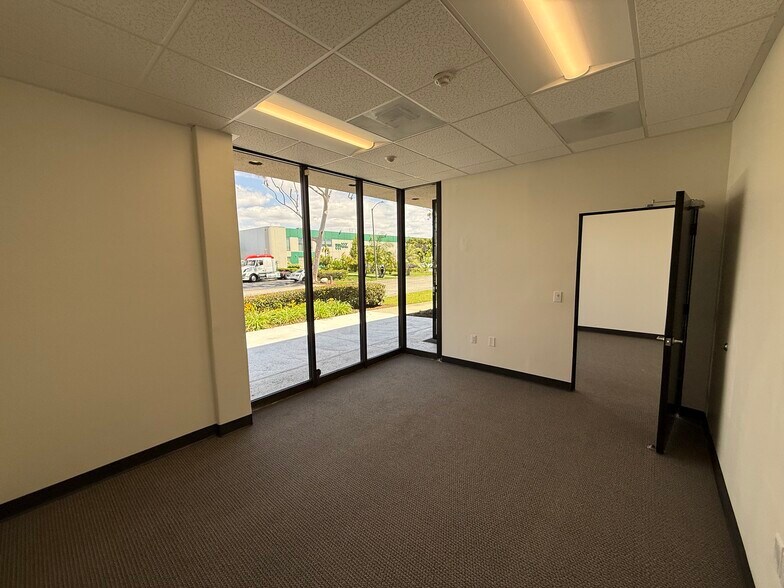 1360 W Walnut Pky, Compton, CA à louer - Photo intérieure – Image 3 sur 8
