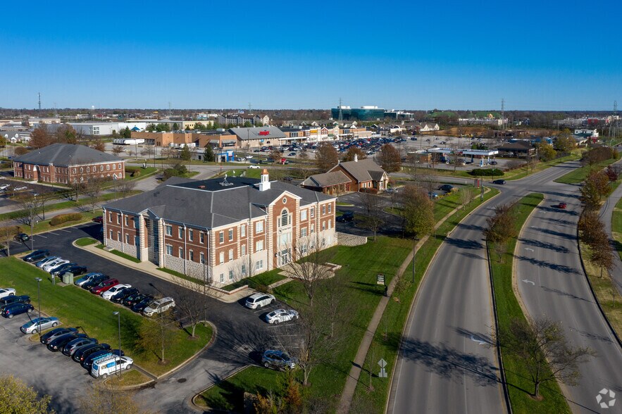 424 Lewis Hargett Cir, Lexington, KY à louer - Aérien – Image 1 sur 22