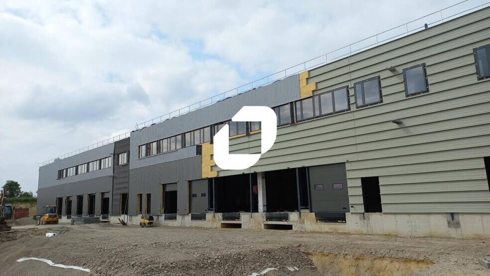 Industriel/Logistique dans Garges-lès-Gonesse à louer - Photo de l’immeuble – Image 2 sur 13