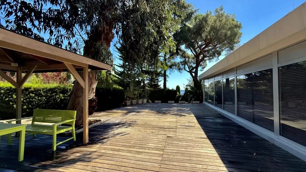 71 Avenue Du Roi Albert 1er, Cannes à vendre - Photo de l’immeuble – Image 3 sur 19