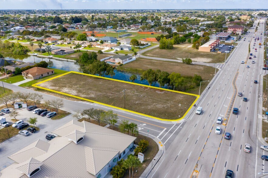 DEL PRADO VACANT LOTS!, Cape Coral, FL à vendre - Photo principale – Image 1 sur 38