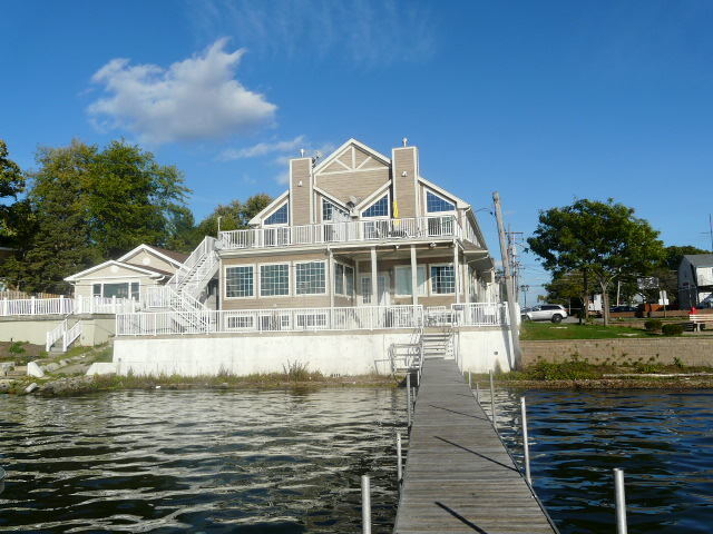 38 W Grand Ave, Fox Lake, IL à louer Photo de l’immeuble– Image 1 sur 5