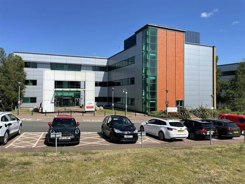 Grenadier Rd, Exeter à louer - Photo de l’immeuble – Image 1 sur 32