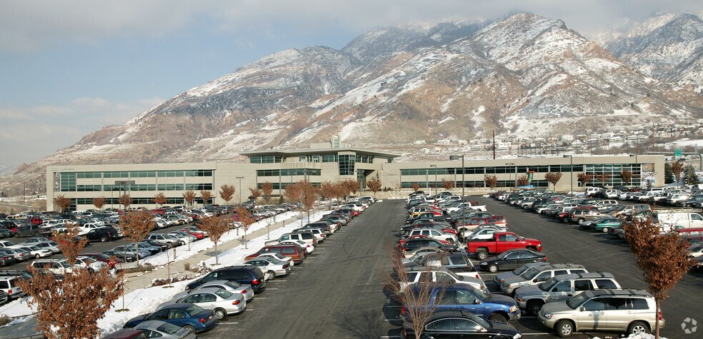 6322 S 3000 E, Salt Lake City, UT à louer - Photo de l’immeuble – Image 3 sur 20