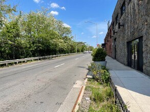 66-00 Long Island Expy, Maspeth, NY - VUE AÉRIENNE vue de carte - Image1