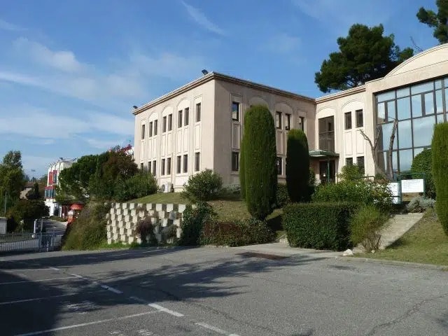 Bureau dans Marseille à louer - Photo de l’immeuble – Image 1 sur 15