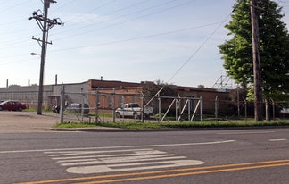 Plus de détails pour 970 S Lake St, Aurora, IL - Industriel/Logistique à louer