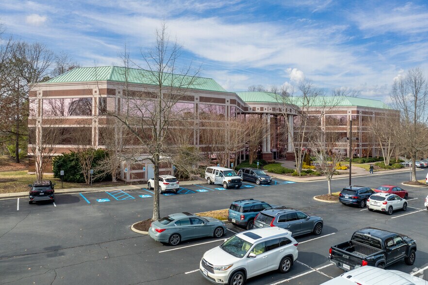 4801 Cox Rd, Glen Allen, VA à louer - Photo principale – Image 1 sur 4