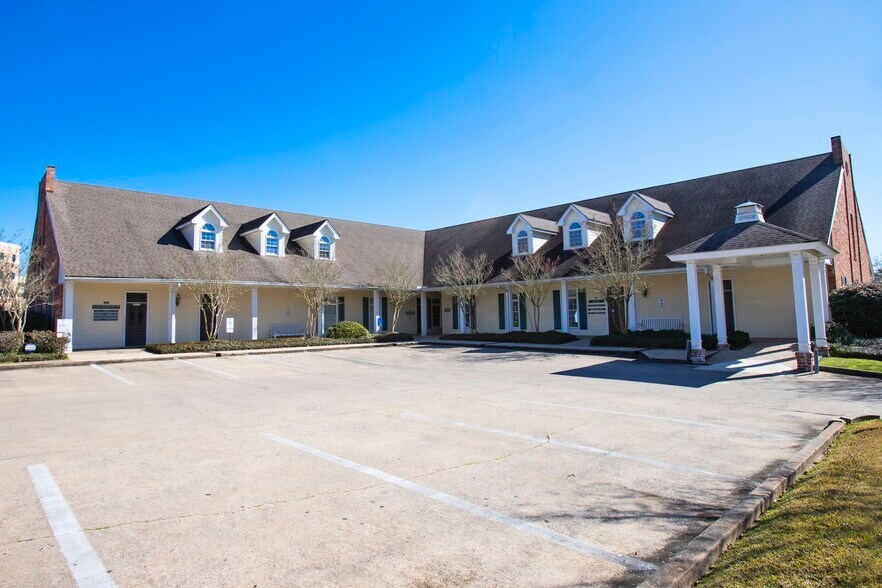 555 Doctor Michael Debakey Dr, Lake Charles, LA à vendre - Photo de l’immeuble – Image 2 sur 17