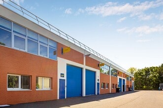 21 Avenue De La Mare, Saint-Ouen-l'Aumône à louer Photo intérieure– Image 1 sur 4