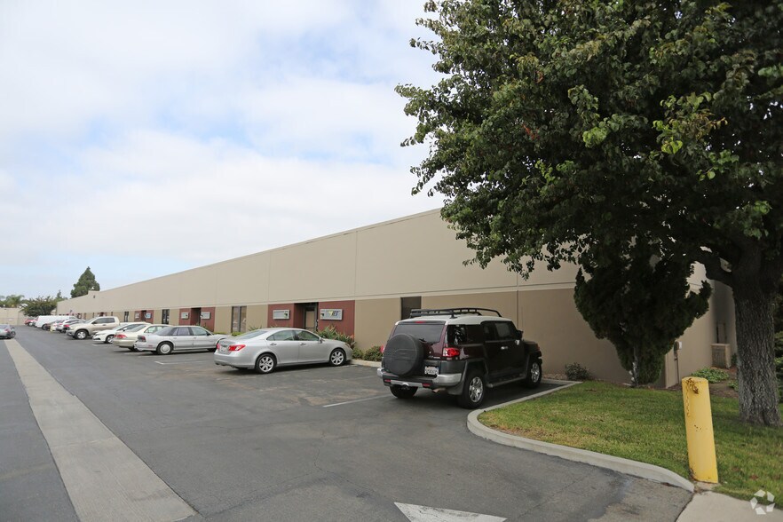 1081 N Shepard St, Anaheim, CA à louer - Photo principale – Image 1 sur 6