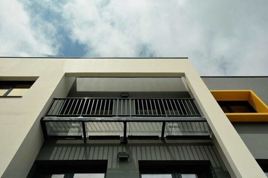 Bureau dans Isneauville à louer - Photo de l’immeuble – Image 3 sur 4