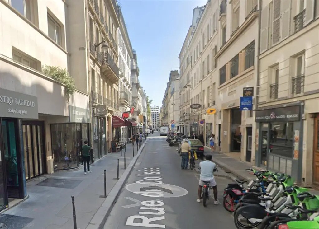 Local commercial dans Paris à louer Photo de l’immeuble– Image 1 sur 5