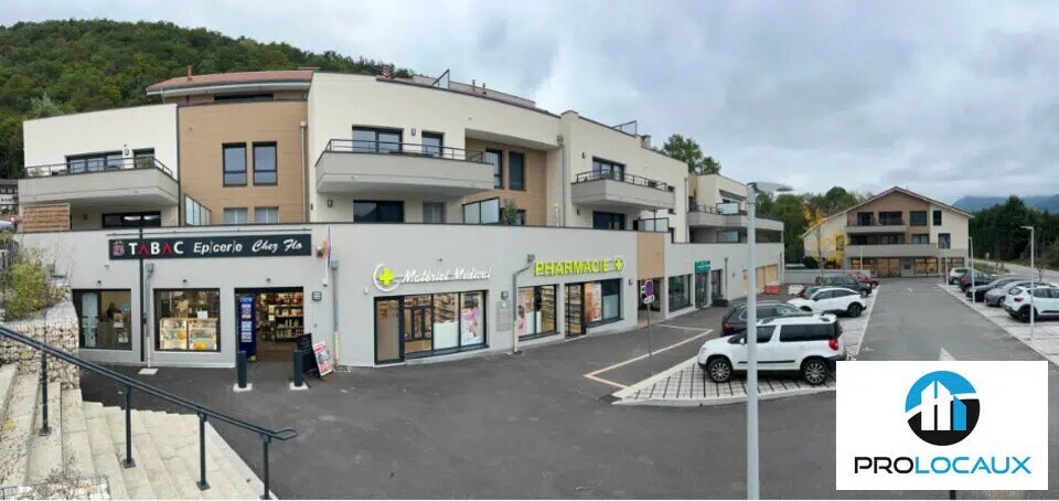Local commercial dans Noyarey à louer - Photo de l’immeuble – Image 2 sur 3