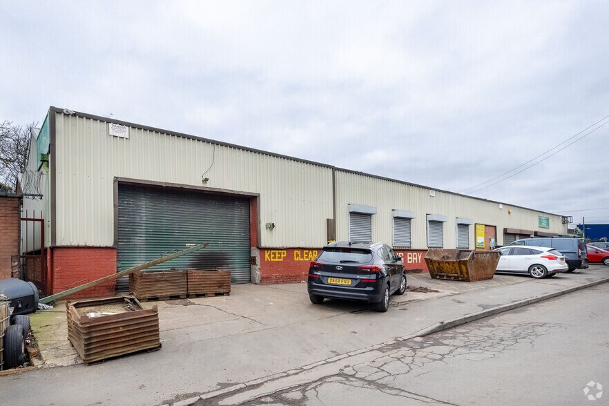 Pikehelve St, West Bromwich à louer - Photo de l’immeuble – Image 2 sur 2