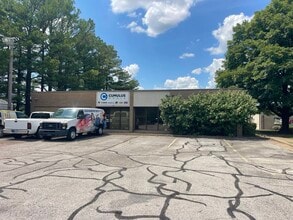 4209 Frontage Rd, Fayetteville, AR à louer Photo intérieure– Image 2 sur 7