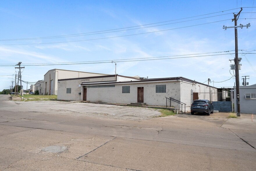 6001 Tension Dr, Fort Worth, TX à vendre - Photo de l’immeuble – Image 2 sur 19