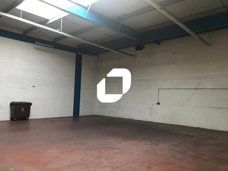 Local d’activités dans Noisiel à louer - Photo de l’immeuble – Image 3 sur 6