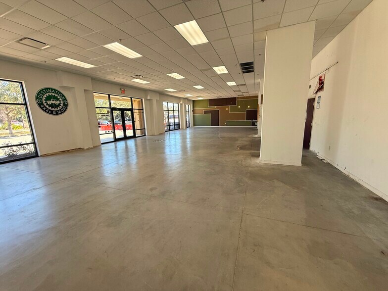 348-380 Destination Daytona Ln, Ormond Beach, Ormond Beach, FL à louer - Photo intérieure – Image 2 sur 8