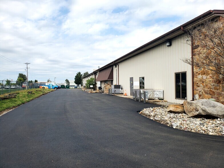 296 Churchmans Rd, New Castle, DE à louer - Photo de l’immeuble – Image 3 sur 6