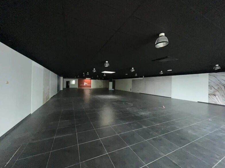 Local commercial dans Maurepas à louer - Photo intérieure – Image 3 sur 6