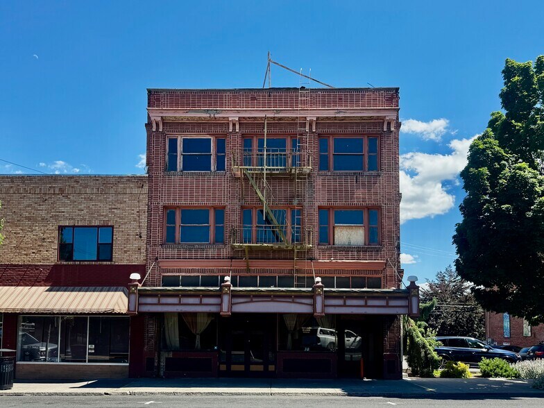 1028 Main St, Klamath Falls, OR à vendre - Photo de l’immeuble – Image 3 sur 20