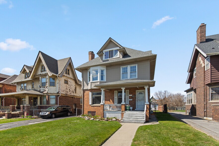 1935 W Grand Blvd, Detroit, MI à vendre - Photo principale – Image 1 sur 1