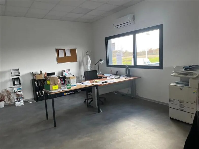 Local d’activités dans Joué-lès-Tours à louer - Photo intérieure – Image 2 sur 7